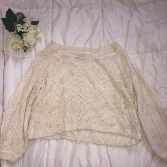 Anthropologie Sweaters - Anthropologie sweater in cream